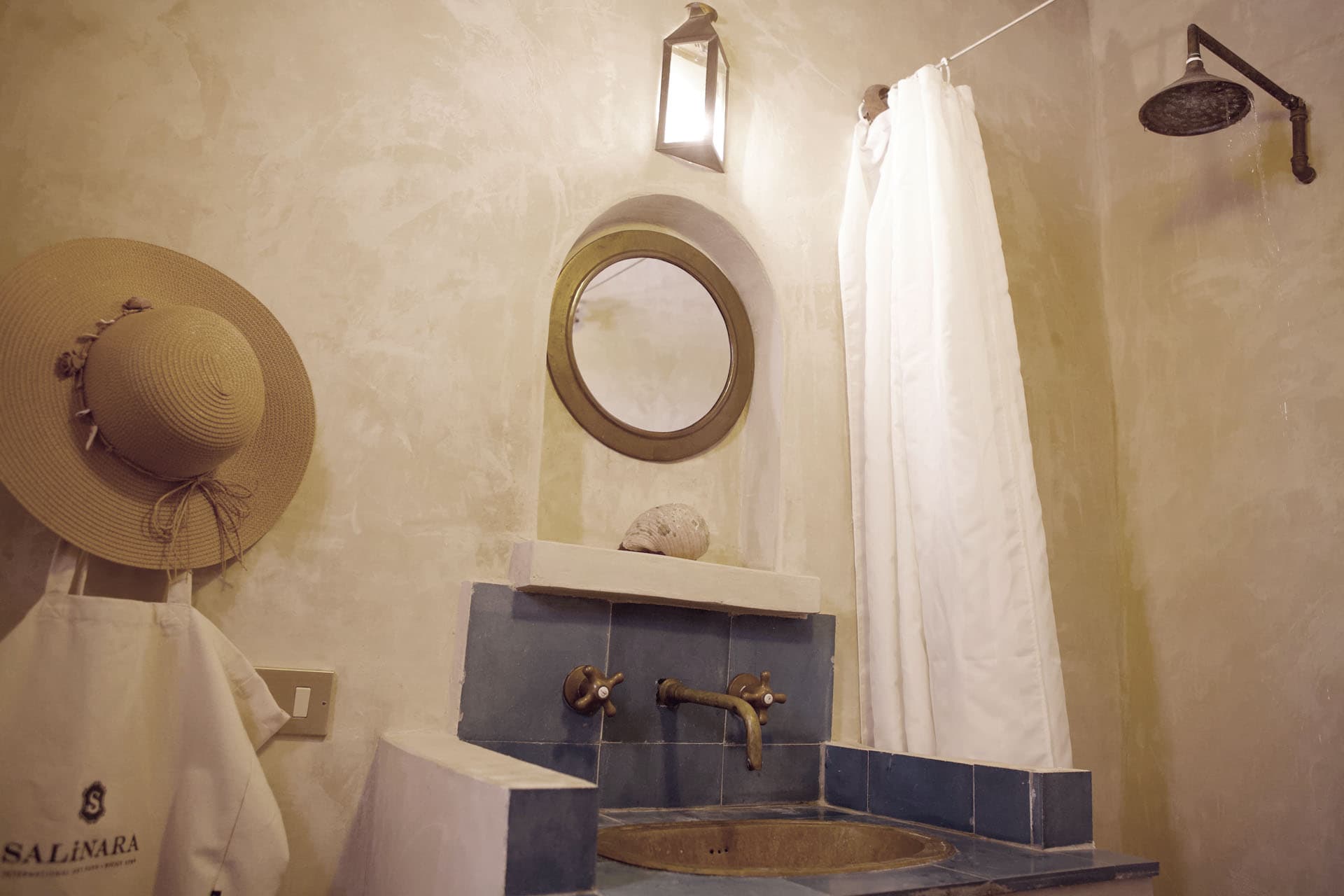 Double or twin shared room at Salinara Retreat Centre - Image 4