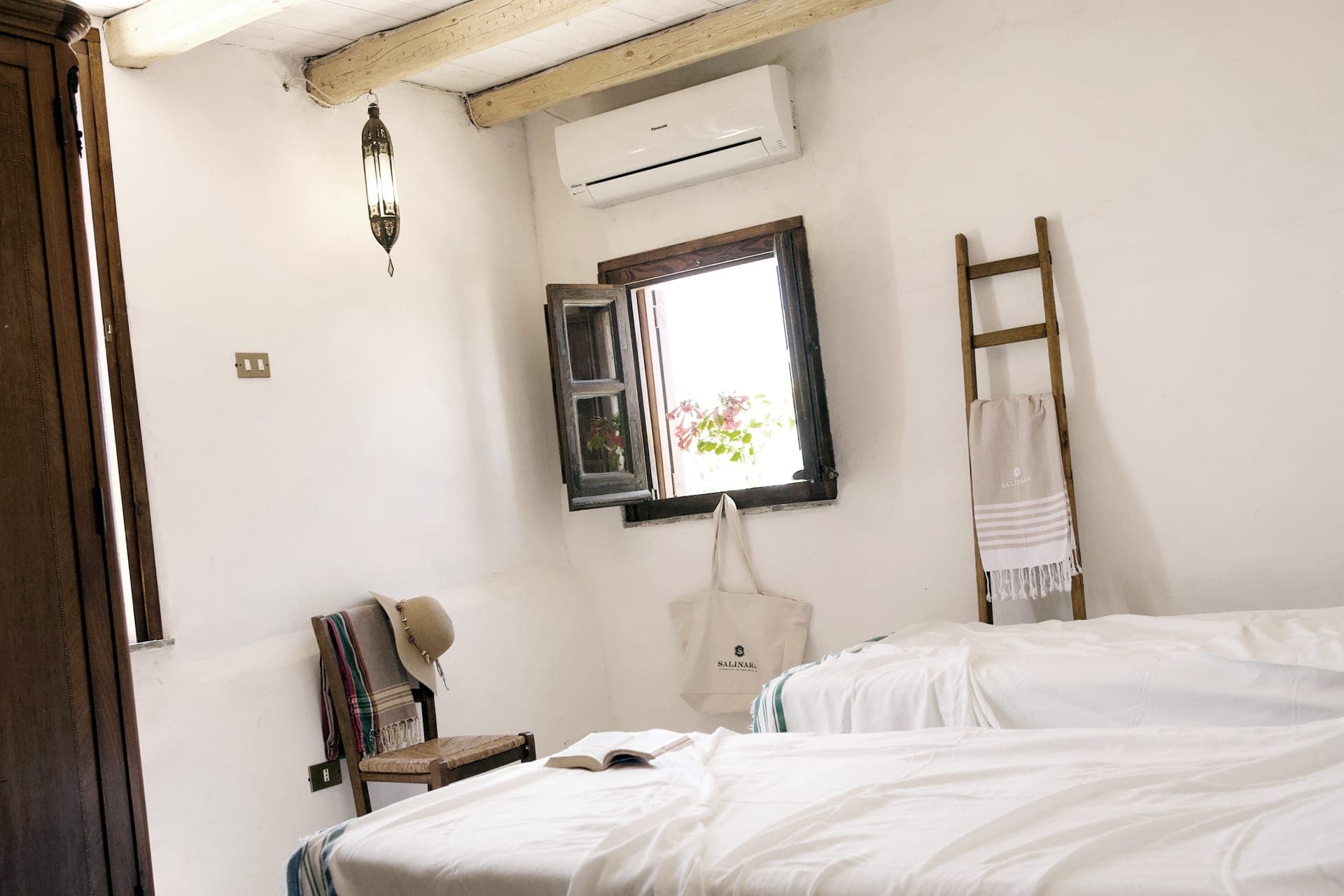 Double or twin shared room at Salinara Retreat Centre - Image 1
